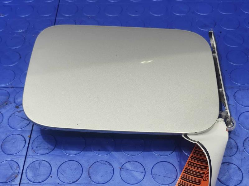 2008 Infiniti G35 Fuel Tank Door