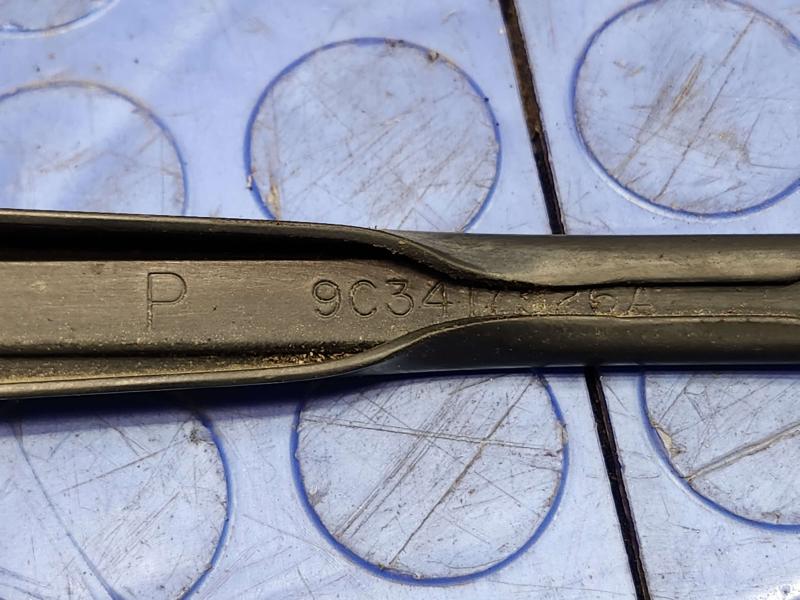 2012 Ford F-250 Super Duty Wiper Arm