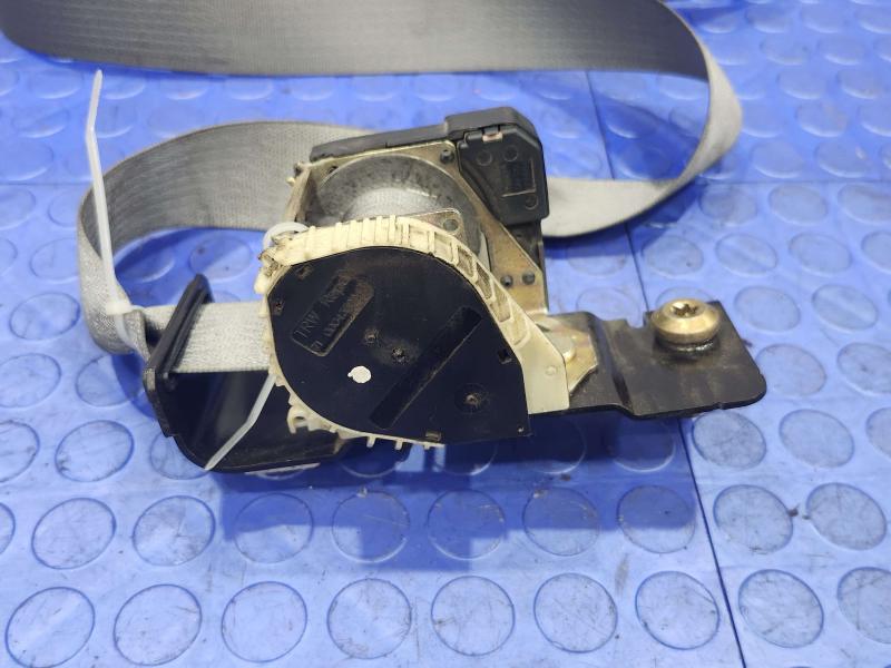 2004 Ford Explorer Rear Seat Belt