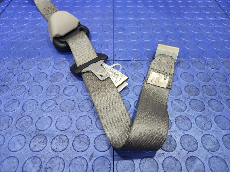 2004 Ford Explorer Rear Seat Belt