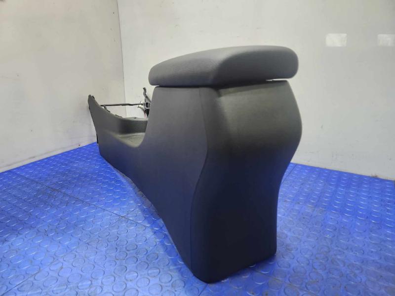 2019 Kia Forte Front Console