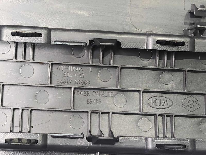 2019 Kia Forte Front Console
