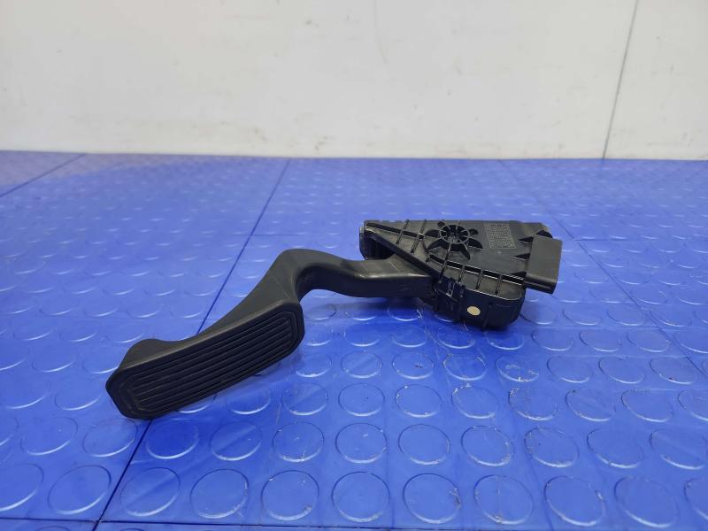 2005 Lexus RX 330 Pedal Assembly