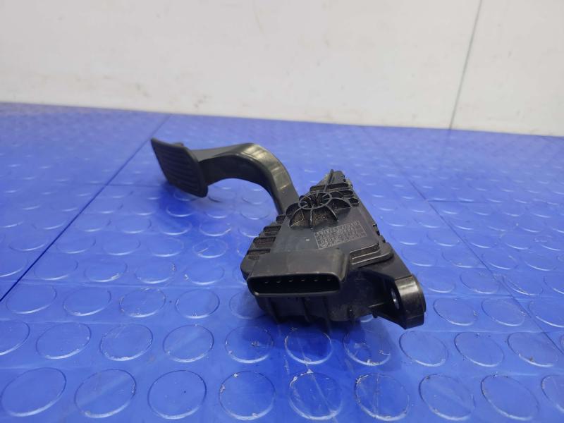 2005 Lexus RX 330 Pedal Assembly