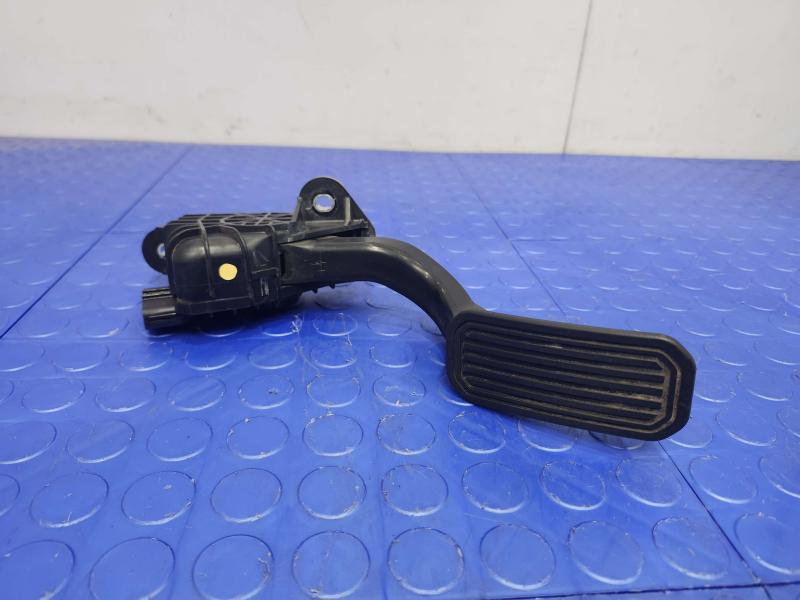 2005 Lexus RX 330 Pedal Assembly