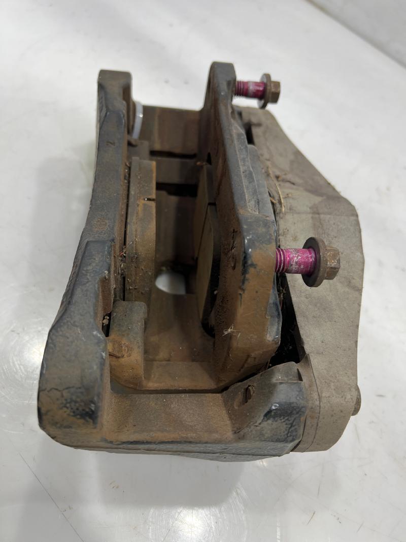 2007 - 2009 Jaguar XKR Front Brake Caliper Assembly RH Passenger Side OEM C2P15167