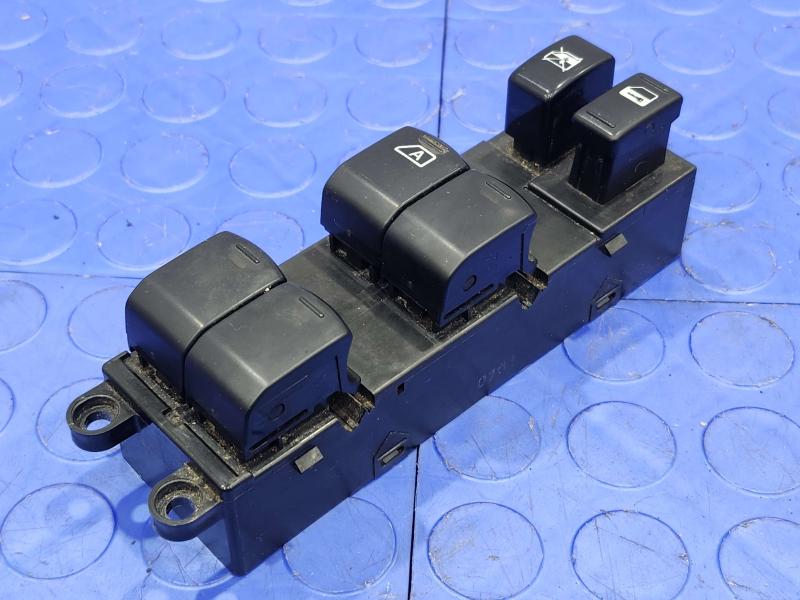 2009-2010 Subaru Forester Master Window Switch Assembly Genuine OEM 83071FG070