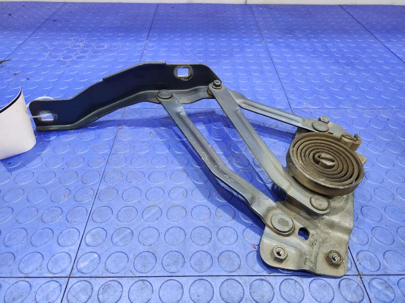 2002 Dodge Dakota Hood Hinge