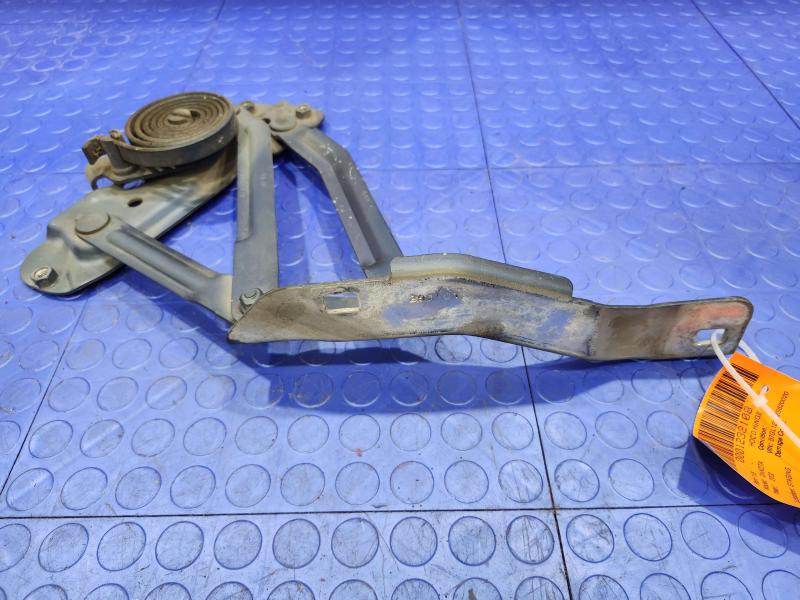 2002 Dodge Dakota Hood Hinge