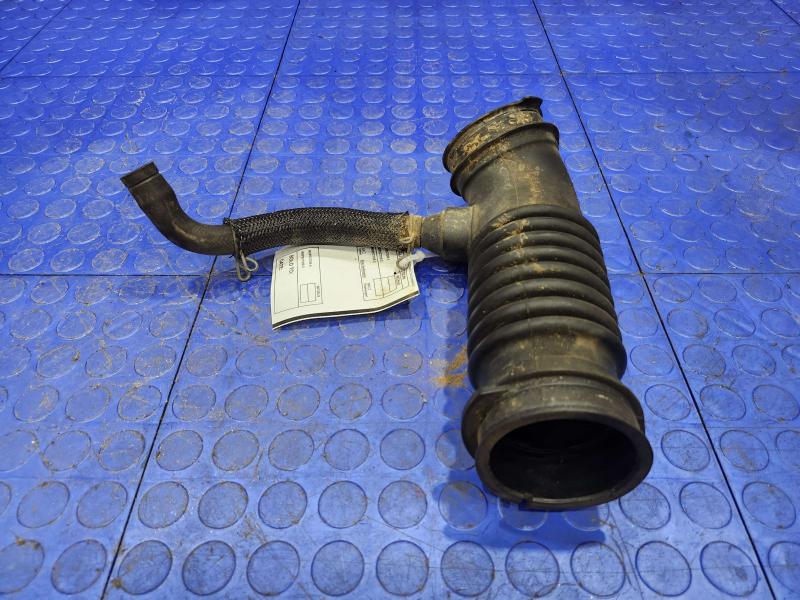 2011 Toyota Corolla Air Intake Tube/Resonator