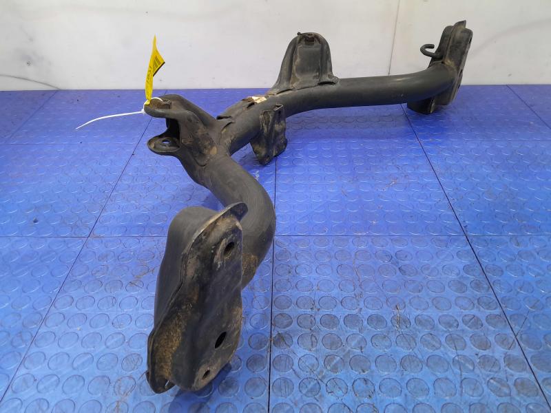 1997 - 2001 Honda CR-V 4x4 AWD Rear Crossmember Subframe OEM