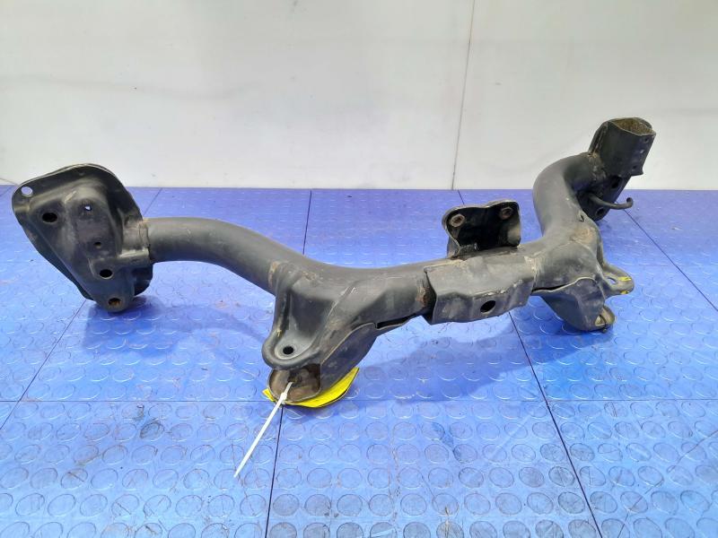 1997 - 2001 Honda CR-V 4x4 AWD Rear Crossmember Subframe OEM