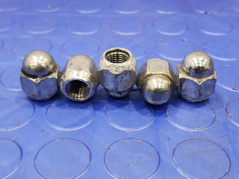 2014 Subaru Crosstrek Lug Nuts