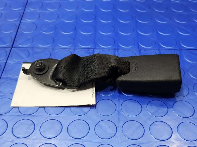 2011 Infiniti QX56 Rear Seat Belt