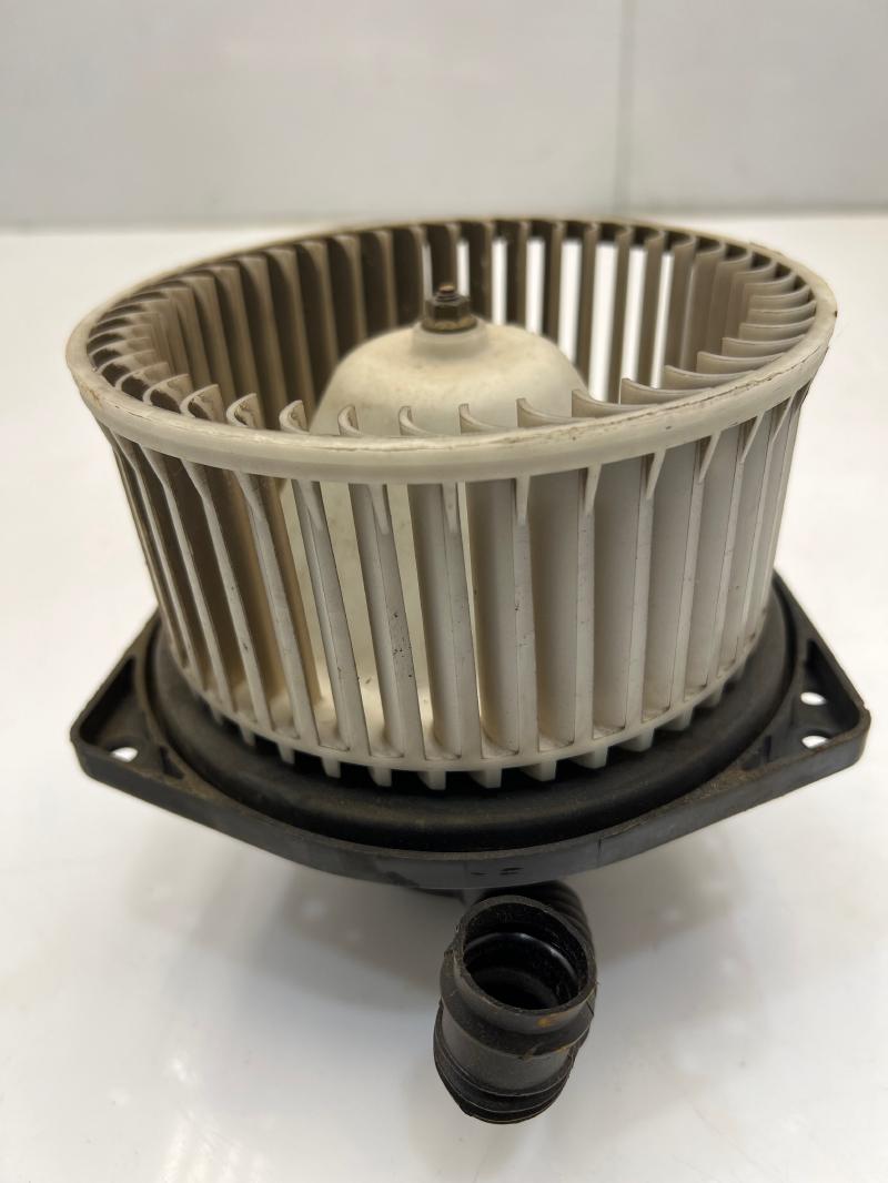 2001 Nissan Xterra Blower Motor