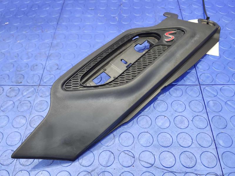 2014 MINI Cooper Countryman Fender Moulding