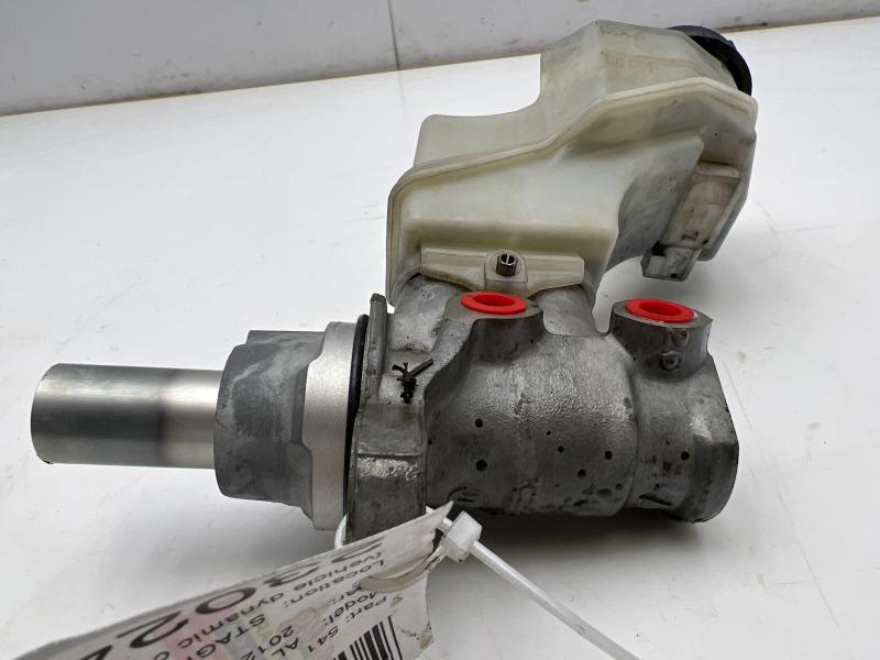 2007 - 2012 Nissan Altima Brake Master Cylinder Assembly w/ VDC OEM 46010JA02A