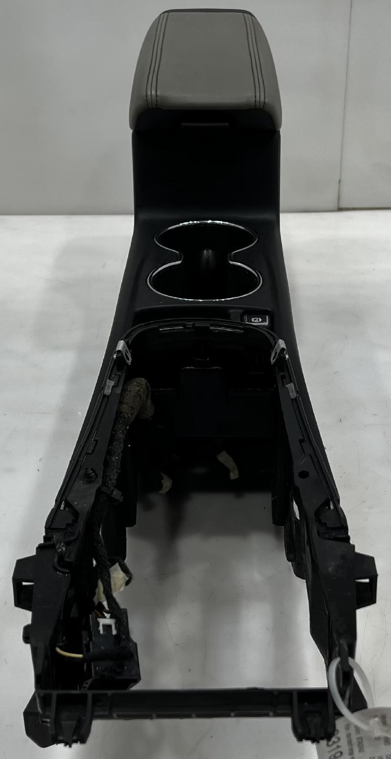 2012 Buick Verano Front Console