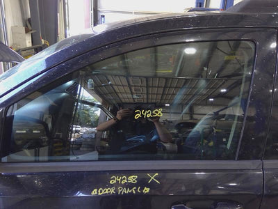 2015 Dodge Journey Front Door Glass/Window
