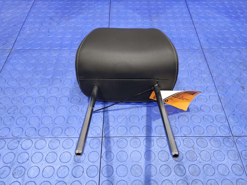 2018 Volkswagen Passat Headrest