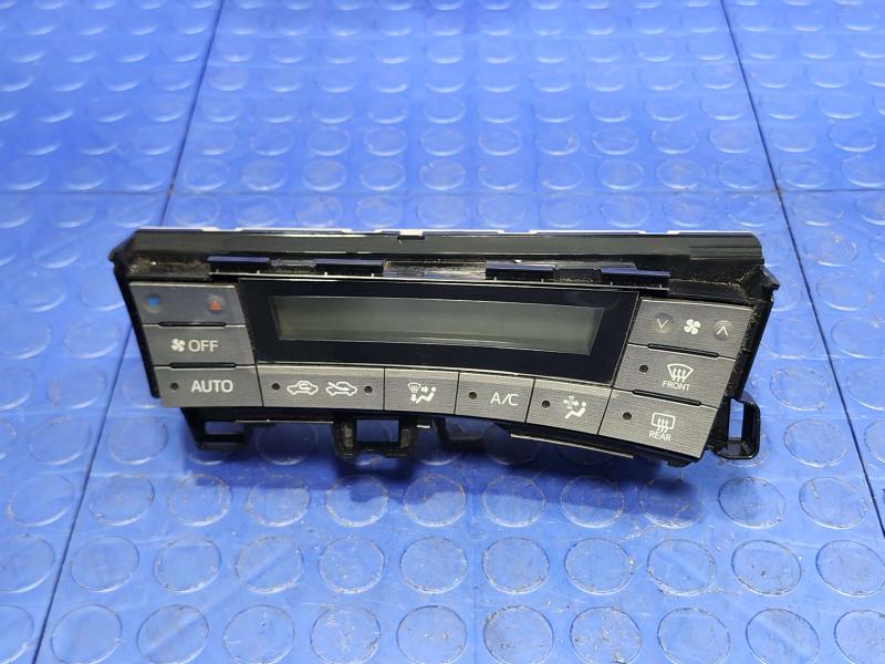 2013 Toyota Prius Heater A/C Control