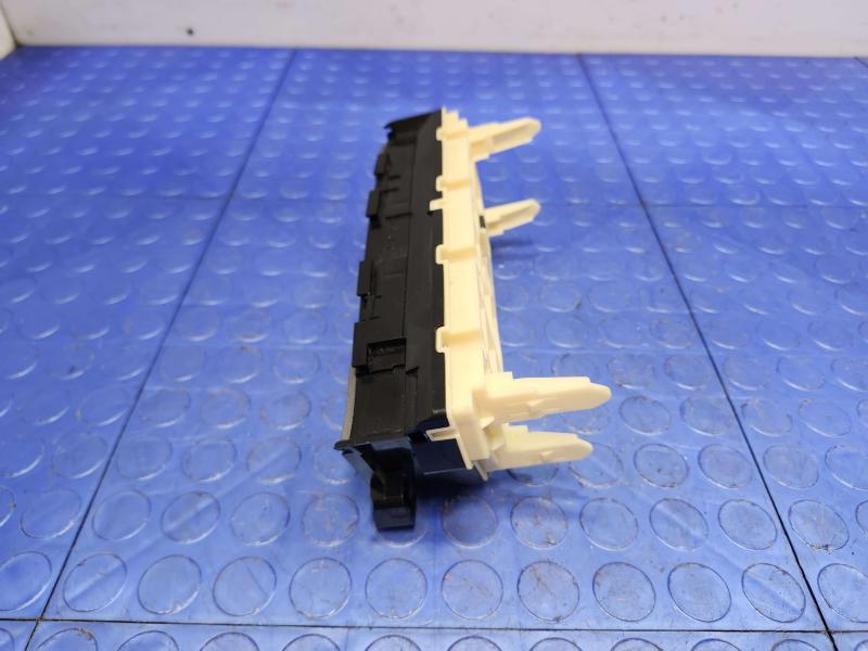 2013 Toyota Prius Heater A/C Control