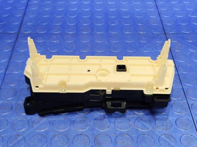 2013 Toyota Prius Heater A/C Control