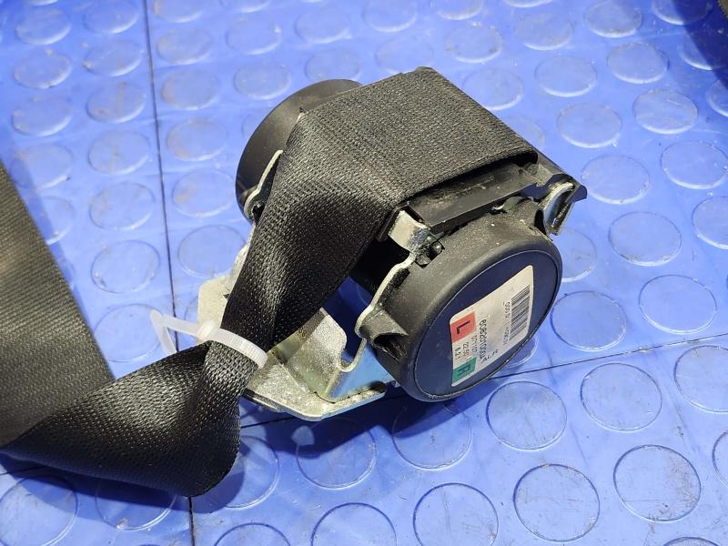 2008 BMW 128i Rear Seat Belt