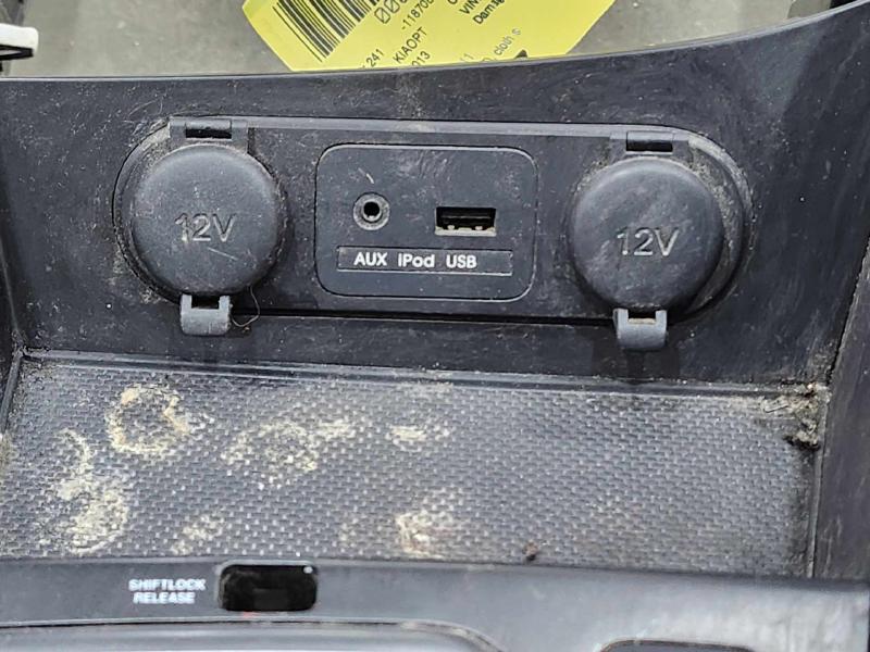 2013 Kia Optima Front Console