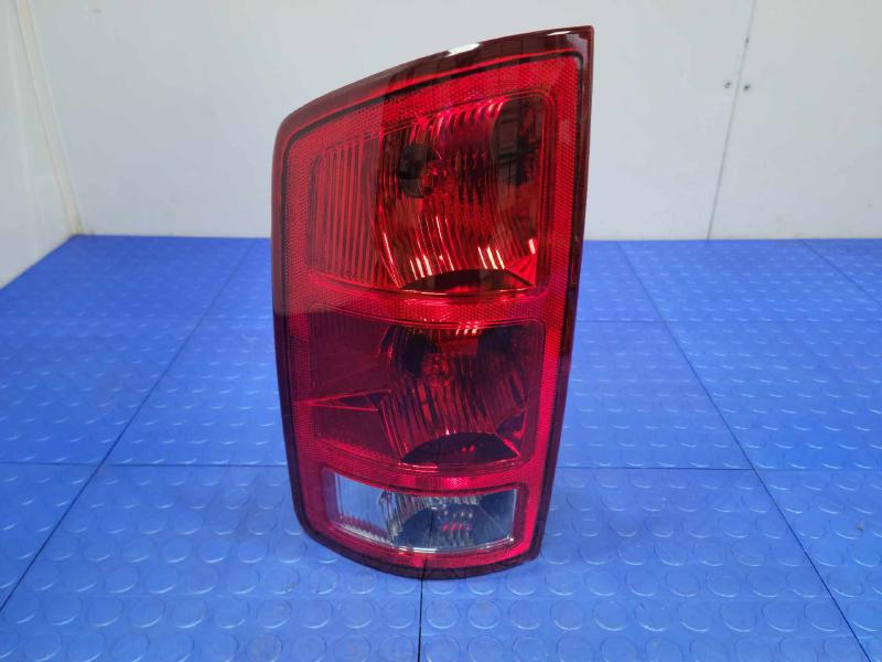2002 Dodge Ram 1500 Tail Light Assembly