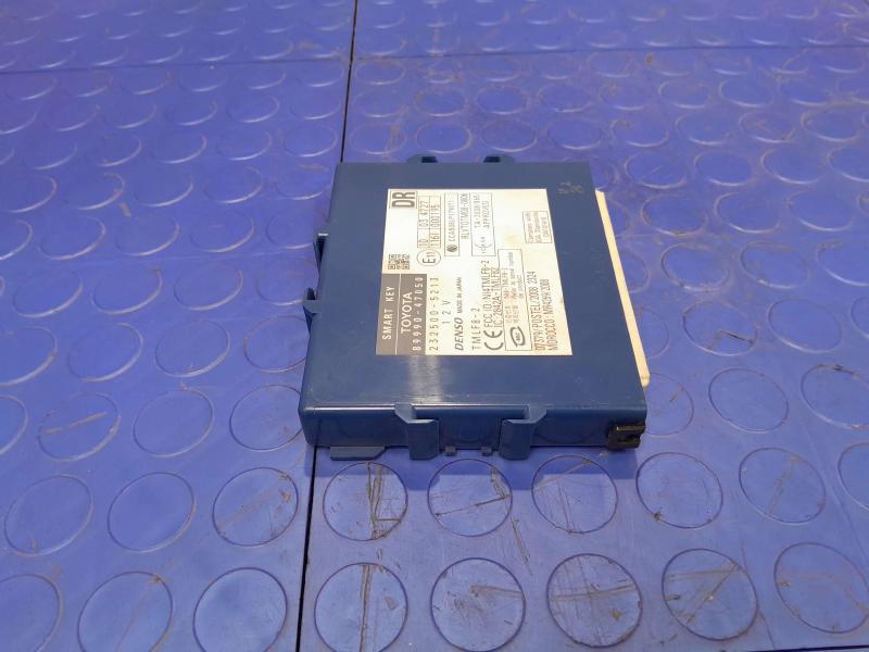 2010-2012 Toyota Prius Smart Key Computer Assembly Genuine OEM 89990-47050