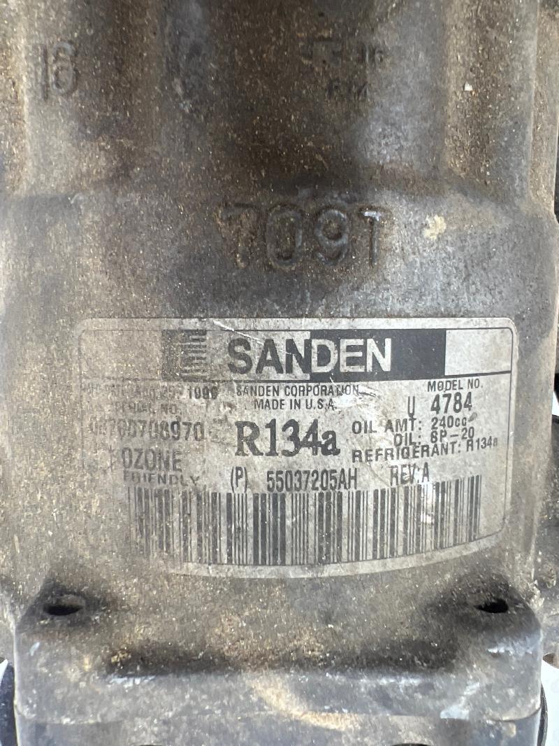 2000 Jeep Cherokee A/C Air Compressor