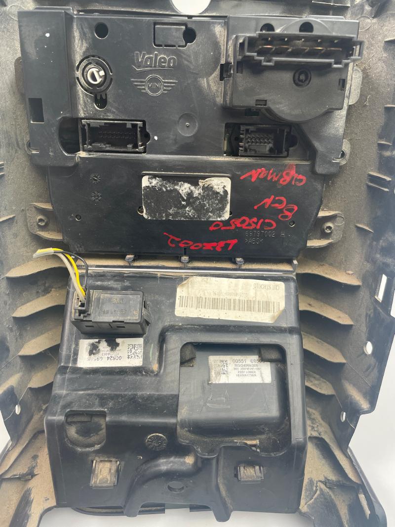 2008 MINI Clubman Heater A/C Control