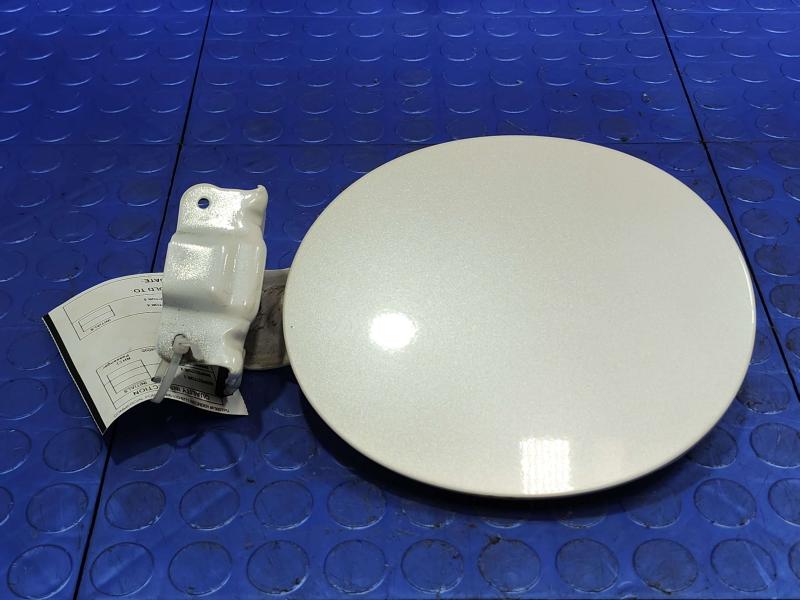 2014 Nissan Maxima Fuel Tank Door