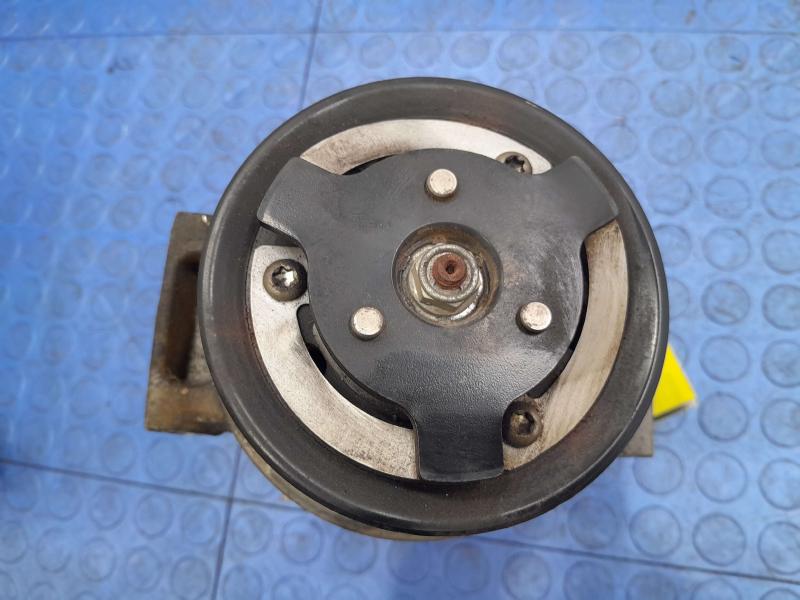 2013 Volkswagen Beetle A/C Air Compressor