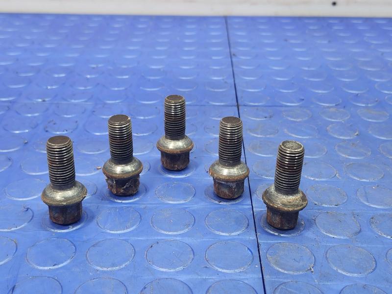 2006 Mercedes CLS-Class Lug Nuts