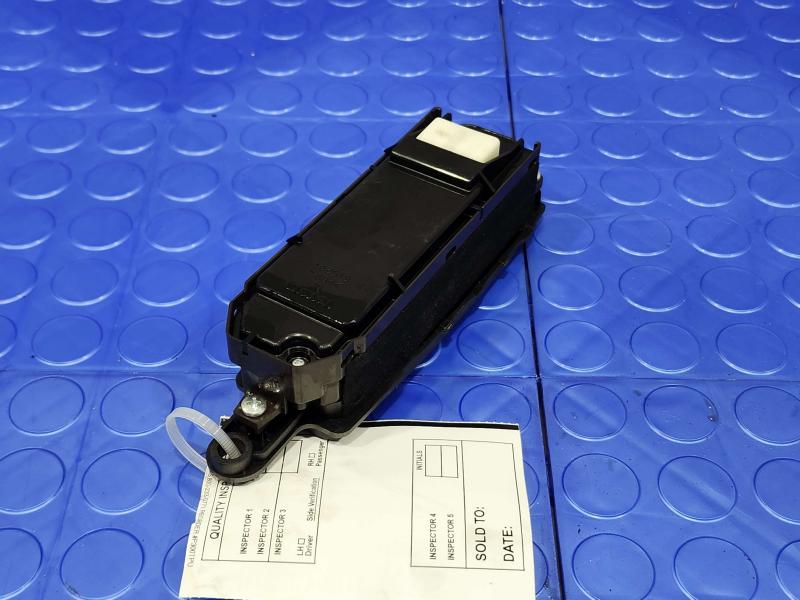 2008 Lexus LS 460 Door Switch Front