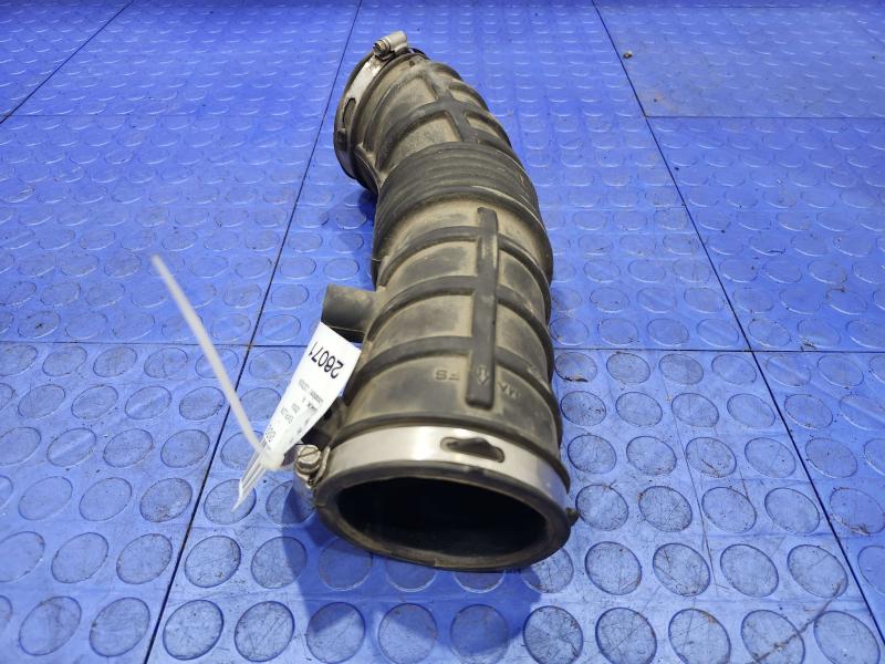 2004 Ford Explorer Air Intake Tube/Resonator
