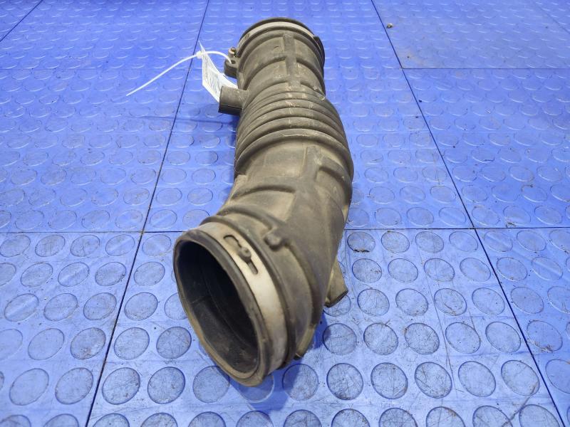 2004 Ford Explorer Air Intake Tube/Resonator