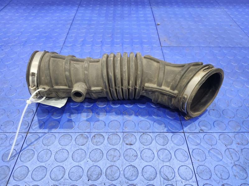 2004 Ford Explorer Air Intake Tube/Resonator