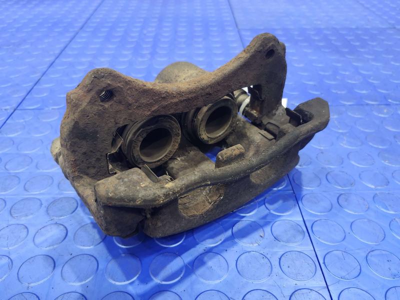 2004 Ford Explorer Caliper
