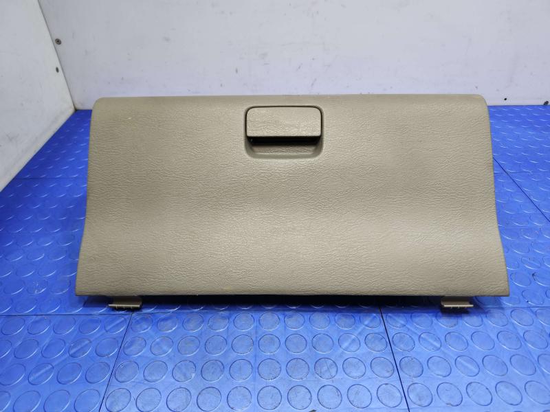2002 Dodge Ram 1500 Glove Box