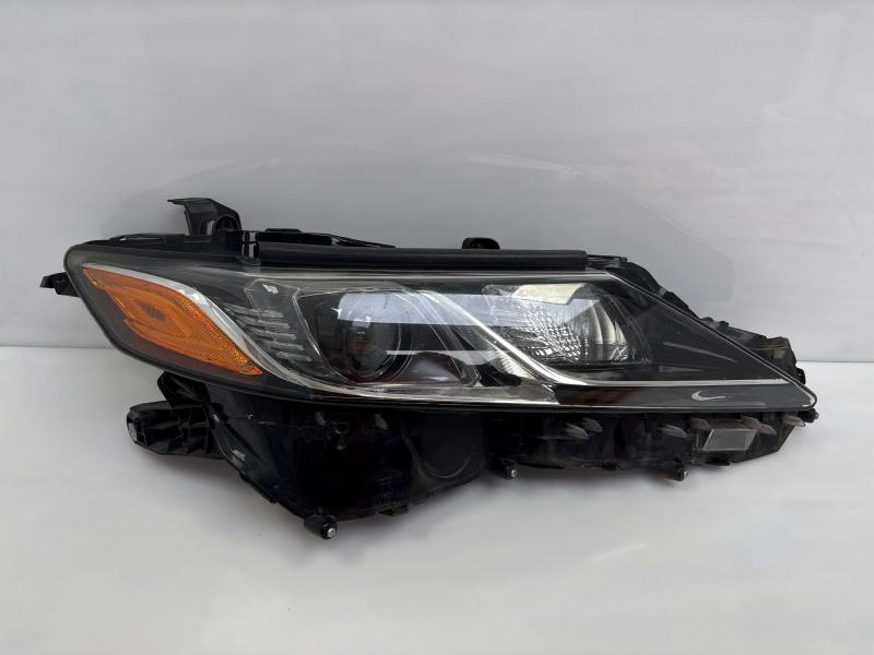 2018 Toyota Camry Headlamp Assembly