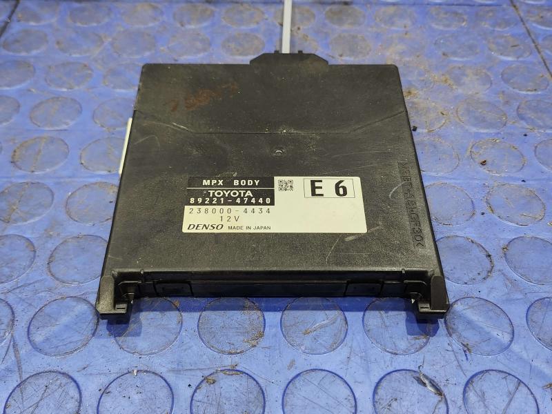 2016-2018 Toyota Prius 1.8L Network Multiplex Control Module OEM 89221-47440