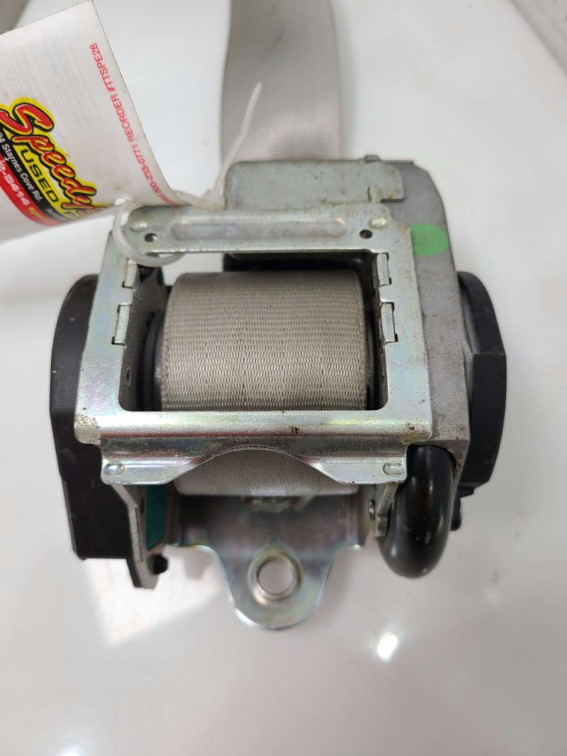 2007 Audi S6 Front Seat Belt