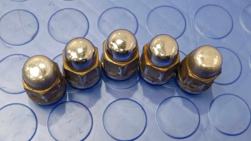 2008 Chevrolet Impala Lug Nuts