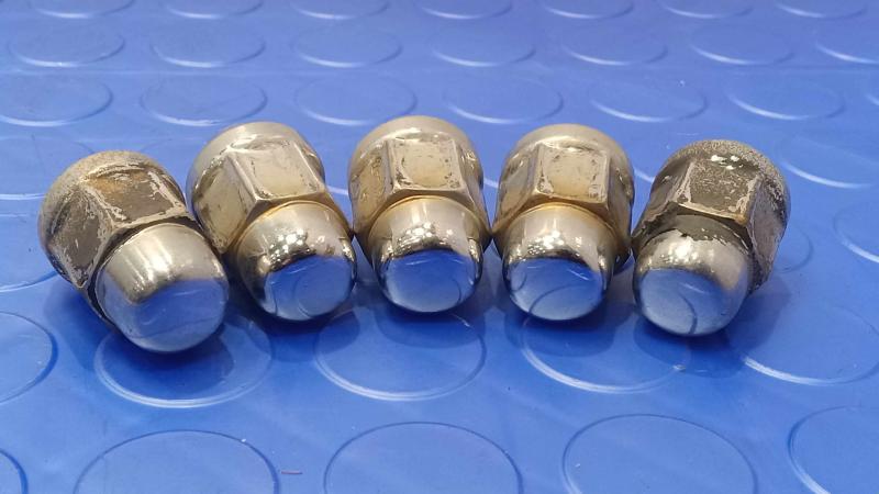 2008 Chevrolet Impala Lug Nuts