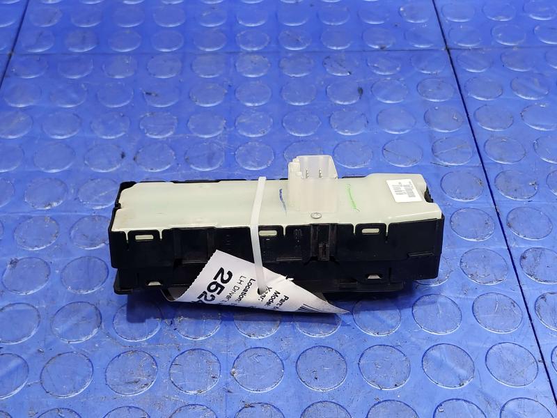 2010 Dodge Challenger Door Switch Front