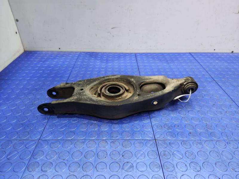 2010 Dodge Challenger Lower Control Arm Rr