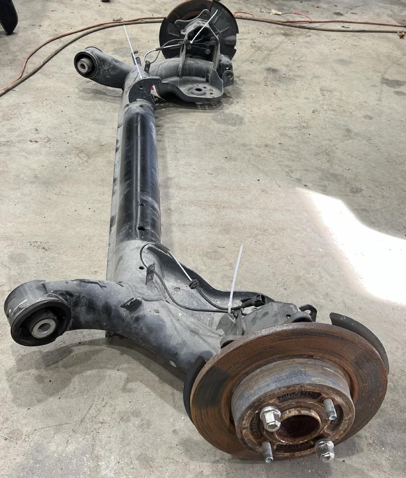 2018 - 2021 Ford Ecosport FWD Beam Axle Torsion Axle Assembly with Hubs OEM GN1Z5035F